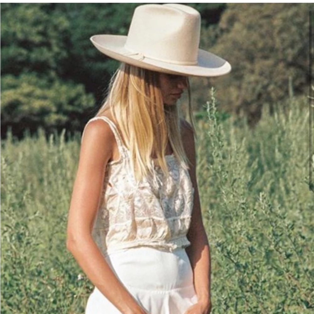 Goldfinger hat